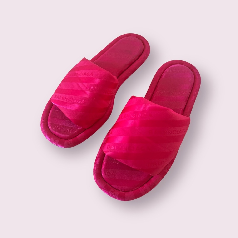 Balenciaga size 37, fuschia color worn once